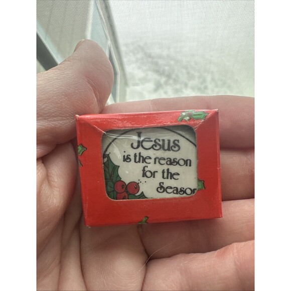Vintage Lapel Pin Jesus is the Reason For The Season Holiday Christmas Porcelain - Picture 1 of 2